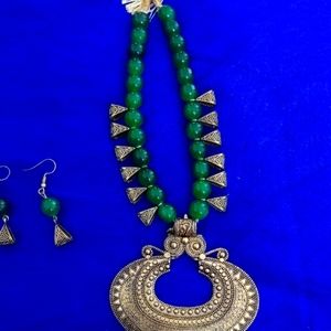 Necklace set